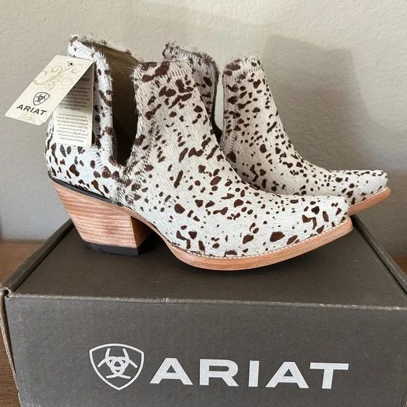 NEW Ariat Women's Brown/White Calf Hair Dixon Snip Toe Bootie 9B - Picture 4 of 9